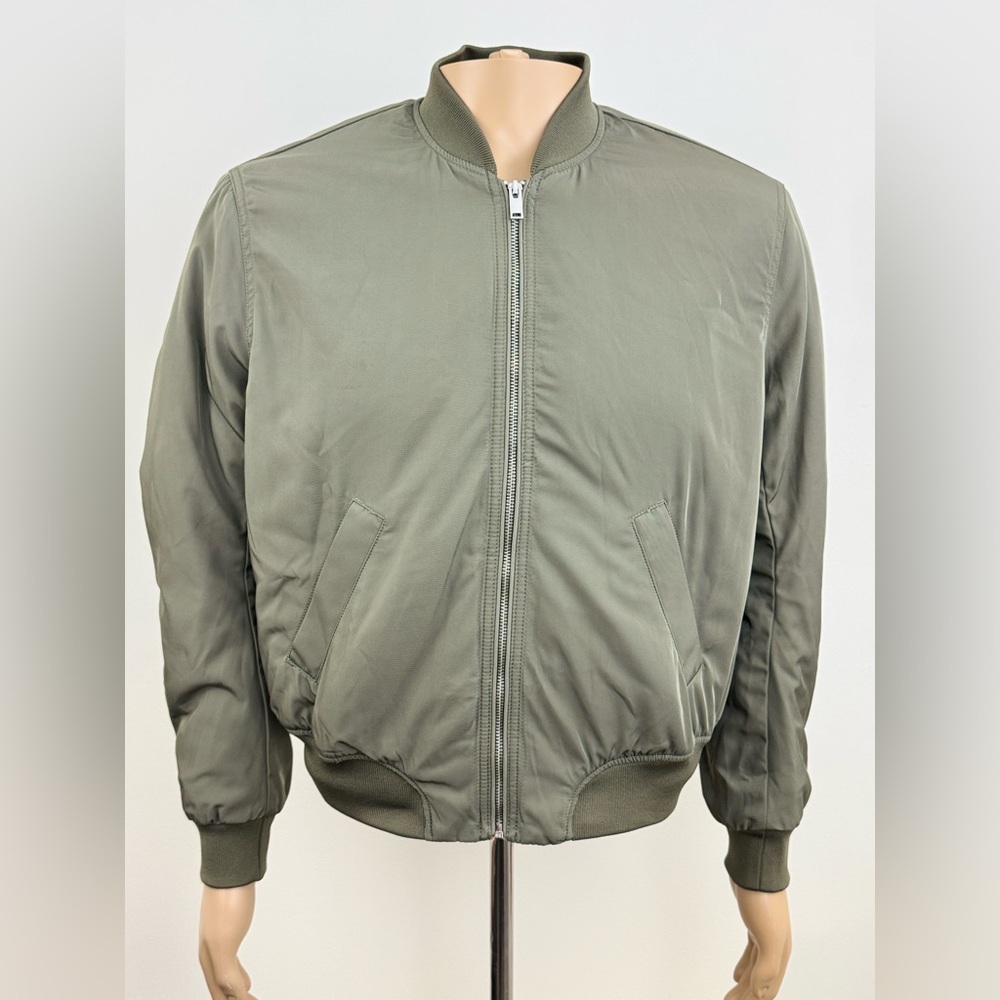 H&M Divided Insulated Bomber Jacket Men's EUR Size Medium, Military Olive Green